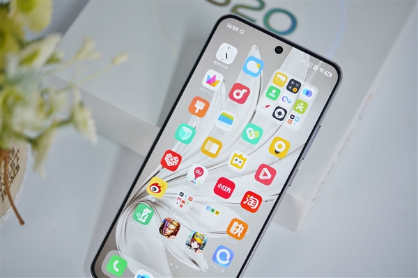 185g机身塞下6500mAh大电池!vivo S20图赏